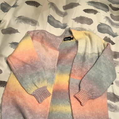 Cardigan couleur pastel