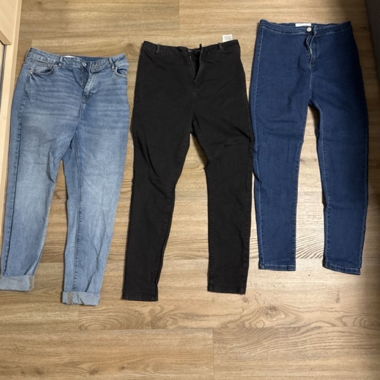 Varie pantaloni