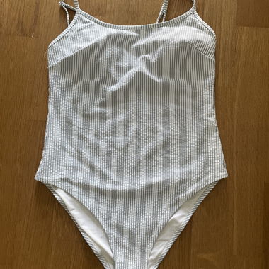 H&M Gestreifter Badeanzug Einteiler