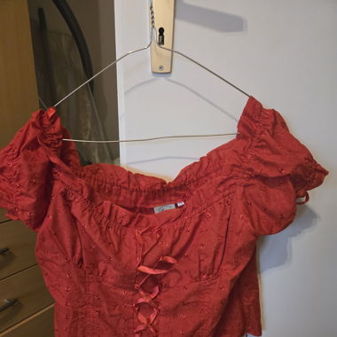 Haut rouge 46
