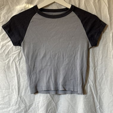 Ribbed Raglan Crop Top