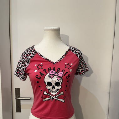 Skull, Pink Graphic T-Shirt with Leopard Sleeves