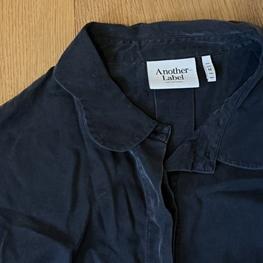 Blusenkleid mit Bindegürtel