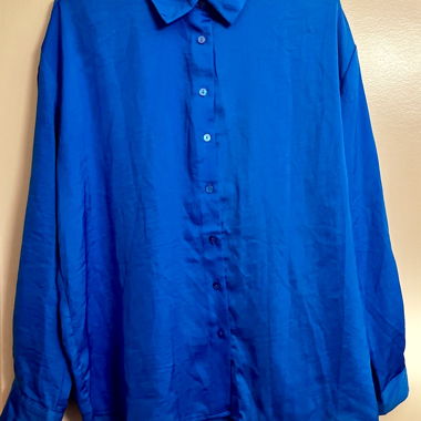 Blouse bleue à manches longues