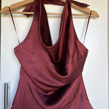 Top in raso bordeaux
