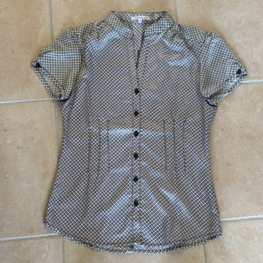 Due bluse / 2 camicette nero e bianco