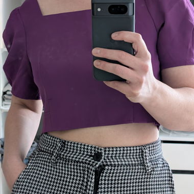 Crop-Top mit Puffärmeln