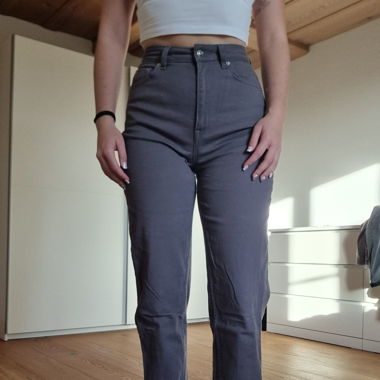 Graue Hose
