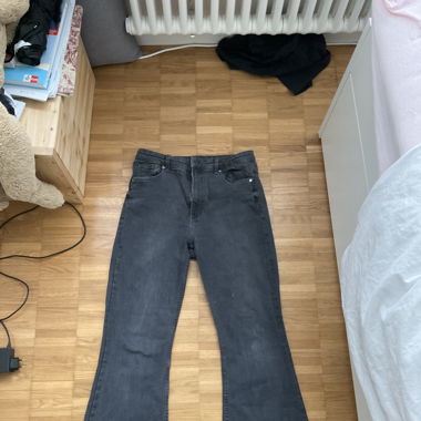 Flared Jeans