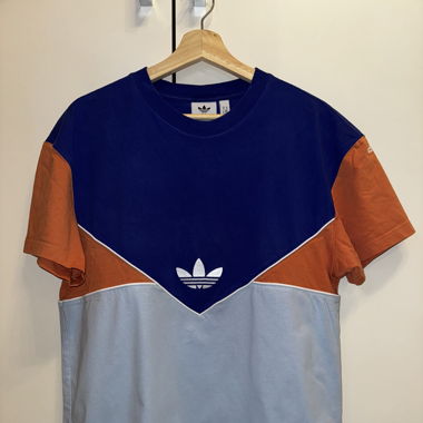 T-shirt adidas