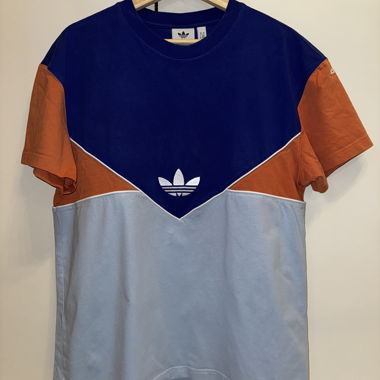 T-shirt adidas