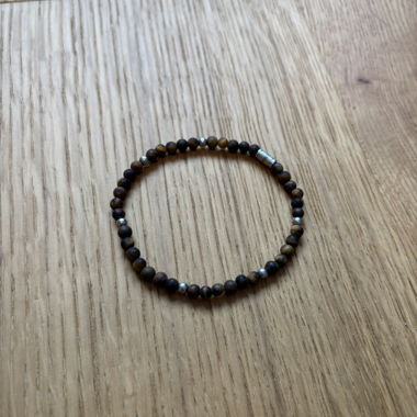 Armband aus Tigeraugen-Perlen