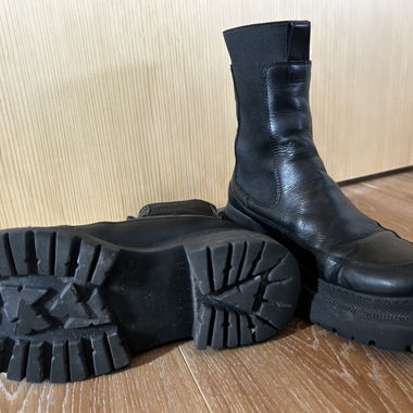 Arket Vegan Leather Ankle Boots 38