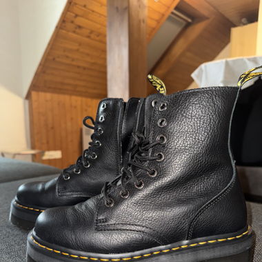 Dr.Martens