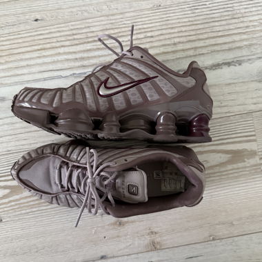 Nike Shox Sneakers