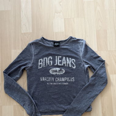 Urban Outfitters longsleeve 