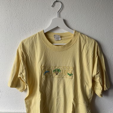 Gelbes Shirt