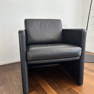 Poltrona in Pelle Nera
