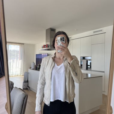 Giacca in pelle beige da donna