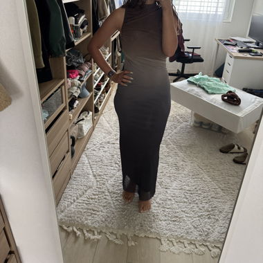 Robe longue moulante taupe
