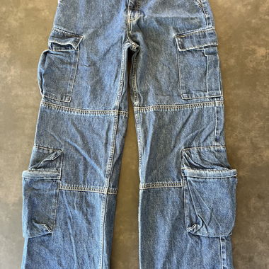 baggy jeans with pockets