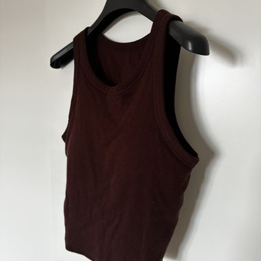 Top Uniqlo avec soutien-gorge intégré