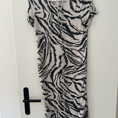Abito midi stampato nero e bianco