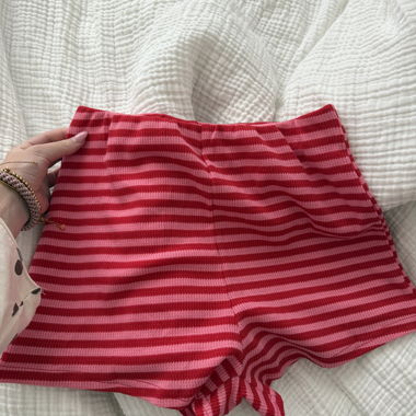 gestreifte shorts