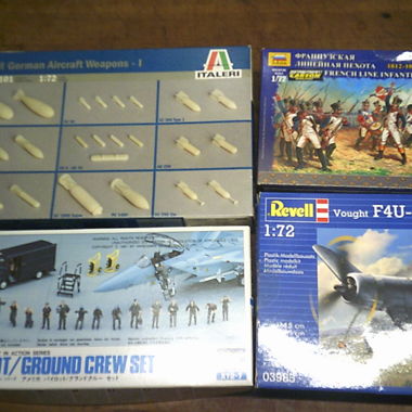 Set di modellismo di aerei 1:72