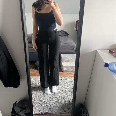 Schwarze High-Waist Hose