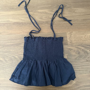 Haut bleu foncé