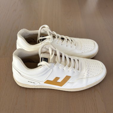 Flamingo Sneakers