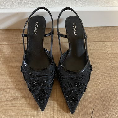 Kitten heels