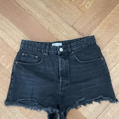 Short in jeans nero Zara