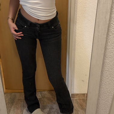 Schwarze low waist Bershka Jeans