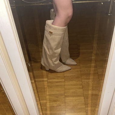 Beige suede boots