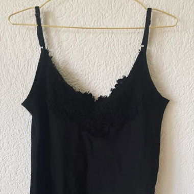 Trägertop mit Spitze