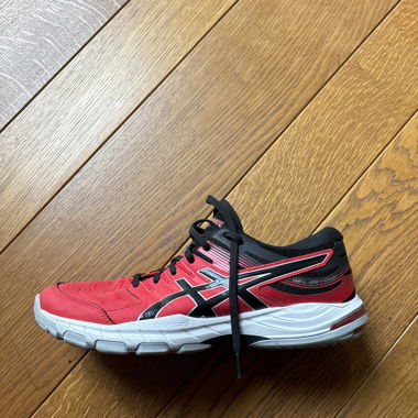 ASICS Hallenschuhe Gr. 43.5
