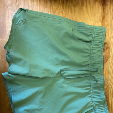 grüne Badehose