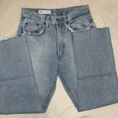 ZARA light blue denim jeans