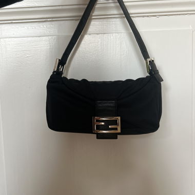 fendi baguette bag black