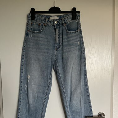 Hellblaue loose fit Boyfriend Jeans Stradivarius