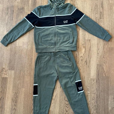 Armani Track