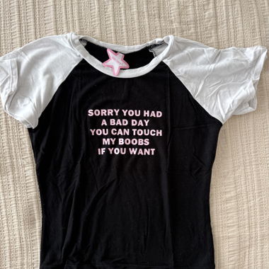 T-shirt raglan con grafica Oh mighty