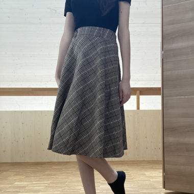 plaid skirt midi