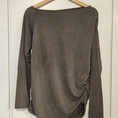 Graues Langarmshirt