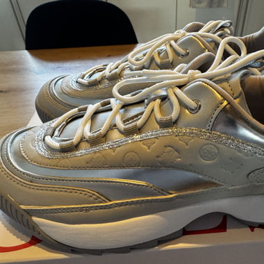 Guess Turnschuhe Neu