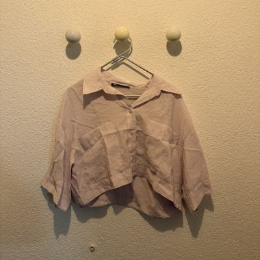 Zara Pink cropped shirt