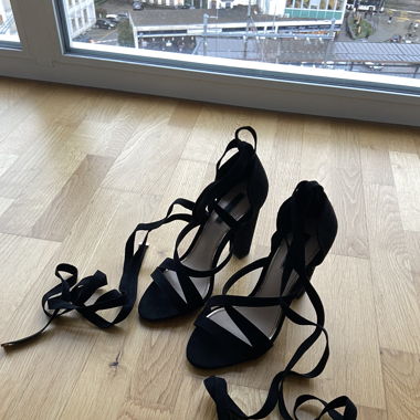 Black High Heels 