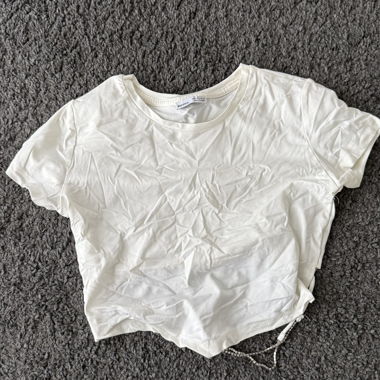 T-Shirt halb offener Rücken
